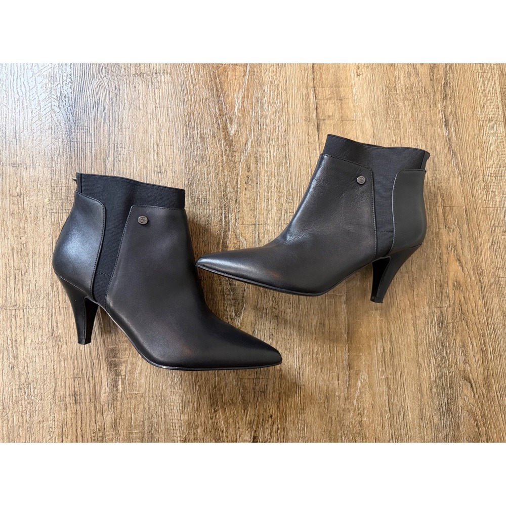 Bandolino Black Leather Pointed Toe Ankle Booties Rear Zip Heels Size 10M